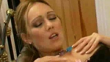 Yazmin and mony gives a great footjob