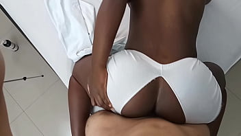 Mi hermanastra no aguanta y lo hacemos con ropa crisporn6