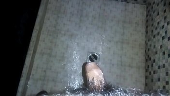 Masturbación en la ducha