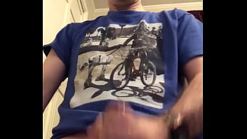 I love to masterbate