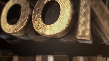 Blonde babe uses screwdriver to fulfill her horny pussy