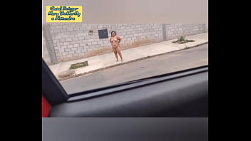 Exibicionismo hard eu esposa bem cadelinha andando toda nua pelas ruas pra me expor