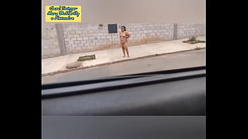 Exibicionismo hard eu esposa bem cadelinha andando toda nua pelas ruas pra me expor
