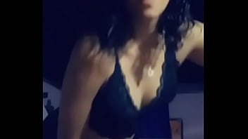 Me encanta moverme al rito de la música y ponerte caliente