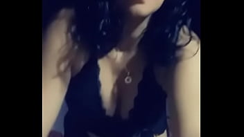 Me encanta moverme al rito de la música y ponerte caliente