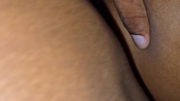 Metendo com a baiana gordinha no banho