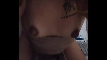 Asian gf loves spreading her pussy