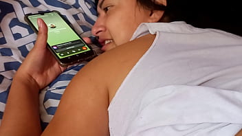 Que rico se pone mi primita cuando habla con el marido que esta trabajando Que rico se pone mi primita cuando habla con el marido que esta trabajando