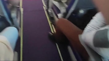 Orgasmo en el baño del avion viajando a madrid