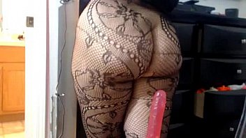 Busty big ass turk memnune demiröz sits on a big dildo