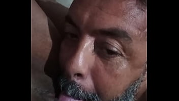 Horrana squirt jorrando leite bolt jones ator