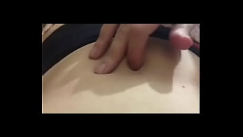 Lesbianas juegan con sus ombligos