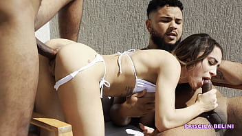 Essa vadia adora anal e tomou porra em todos os buracos pediu pro cu ser rasgado