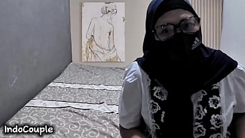 Istri bahenol indo lagi asik seks anal sama pacar rahasianya