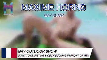 He watched me fisting myself and couldn’t resist he grabbed me and fucked me raw while everyone was still w