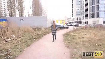 Debt4k alice klay wird von einem fremden gefickt weil sie einen kredit für das iphone aufgenommen hat