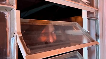 Ela só queria estudar mas o bandido invadiu e fez ela aprender do jeito mais sujo