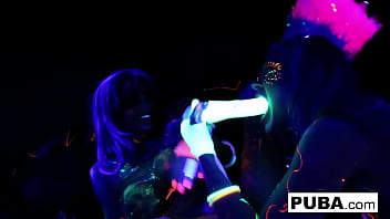 Hot babes lick each other