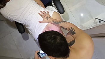 Omg la cámara del techo grabó lo que le hice a mi hermanastra