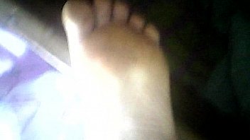 Leche en pies de mi mujer d 7