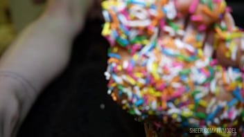 Food fetish and soles licking before the fuck