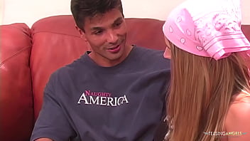 As the outdoor date comes to an end nicole brazzle invites him inside to bang