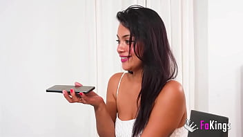 Latina fucks her fan carol linda hunts her follower to give him an unforgettable night