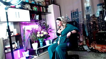 Viva the negotiations russian milf born in ukraine stands for lasting peace