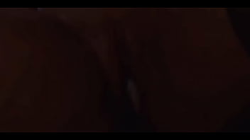 Красивая девушка занимается сексом в разных позах без цензуры