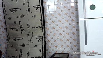 Chamei minha amiga pra faxinar e ela que levou pau do meu marido