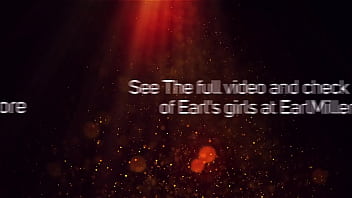 Brunette babe dolly dagger reaches a hot orgasm with a pervy toy