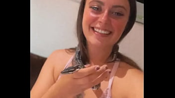 Vient me rejoindre j’ai des vidéos masturbarion gratuite quand t’es abboner