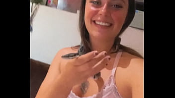 Vient me rejoindre j’ai des vidéos masturbarion gratuite quand t’es abboner