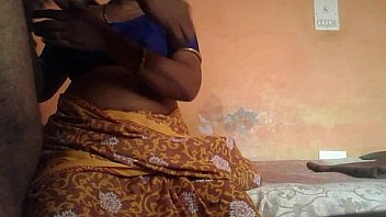 Mani aunty shows pussy ass cock is study