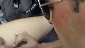 I just want to be fucked in public like a whore yo solo quiero que me follen en público como una puta