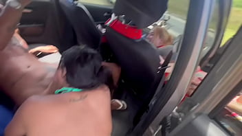 Amigos transam gostoso no meio do mato e cai na net