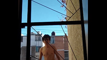 Camino un poco desnudo