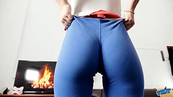 Amazing round jiggly ass and sexy cameltoe on busty latina