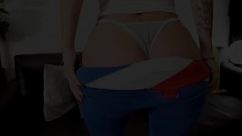 Amazing round jiggly ass and sexy cameltoe on busty latina