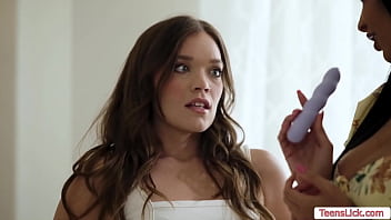 Gorgeous lesbian babes exchange foot fetish and pussy licking