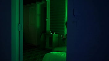 Hot latina get horny and cums