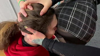 Farting instead of air for a slave from four mistresses