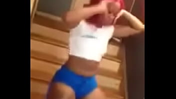 Big sexy ass shaking hard