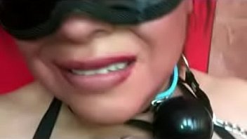 Mi amiga le gusta ser tratada asi