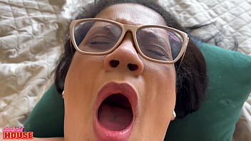 Raquel morena tímida que ficou bem safada na hora de dar o cú