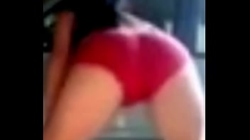 Novinha dançando funk rica pelada