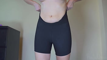 Blonde reveals huge camel toe pussy while tight shorts try on haul