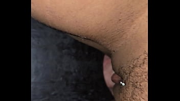 O cara atrás do gloryhole não deu conta tive que pedir para o meu marido me fazer gozar