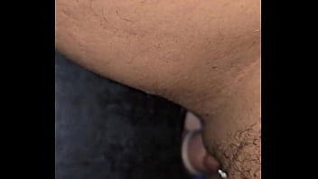 O cara atrás do gloryhole não deu conta tive que pedir para o meu marido me fazer gozar