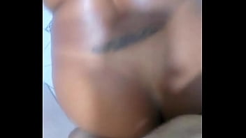 Noite no chuveiro tomando banho